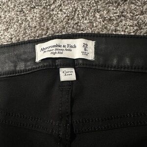 Abercrombie & Fitch Black Cropped Ankle Jeans